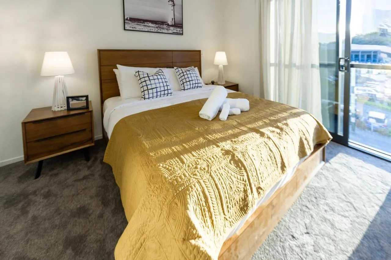 Modern 3 Bed Overlooking Hagley Park Κράισττσερτς Διαμέρισμα